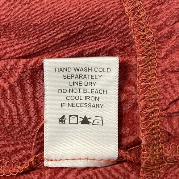 RO & DE Salmon Red Tulip Short Sleeved Blouse - Picture 13 of 13